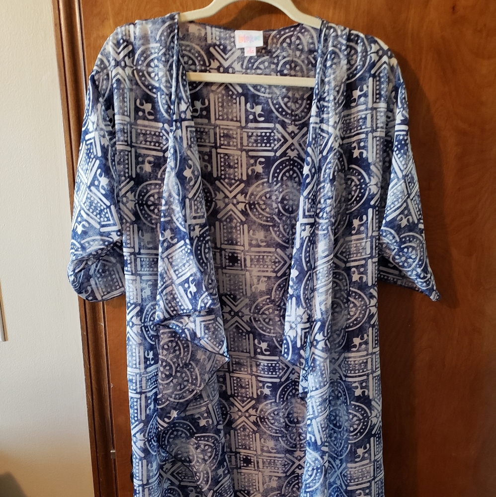 Lularoe Shirley S small